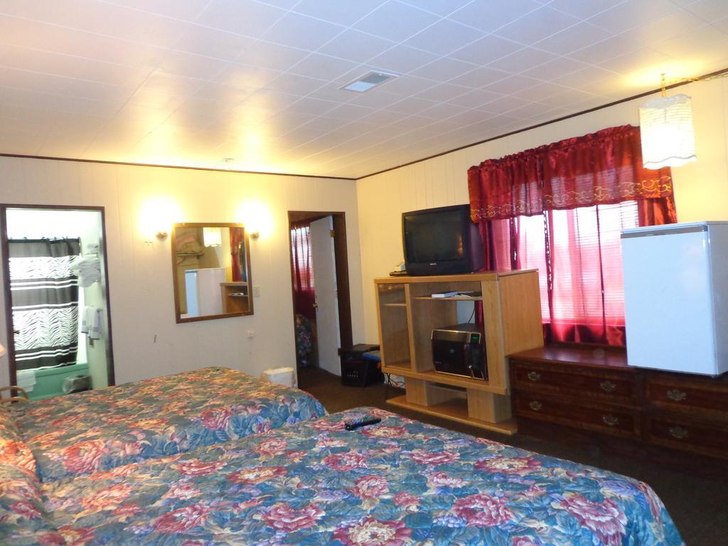 Empire Motel Saint Francis Room photo