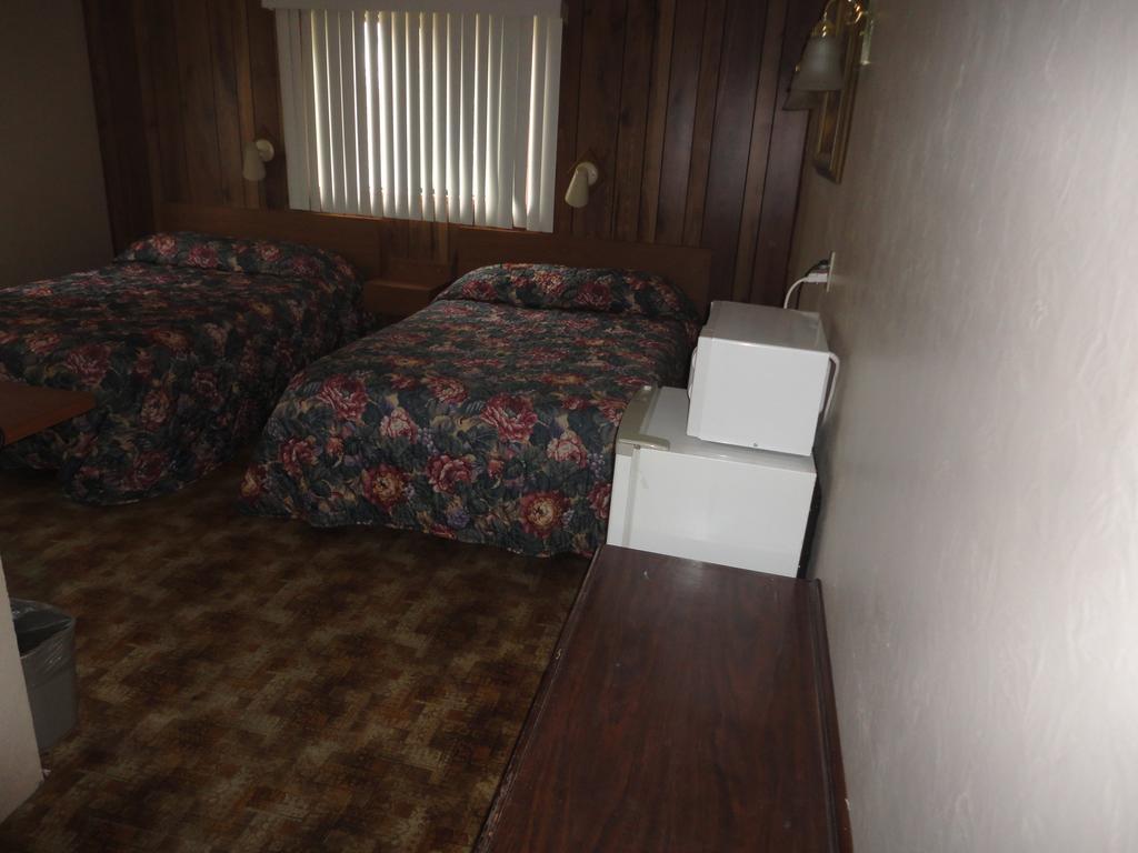 Empire Motel Saint Francis Room photo